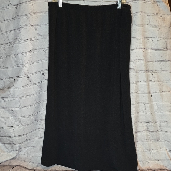 Versatile Black Women's Maxi Skirt - Picture 1 of 7